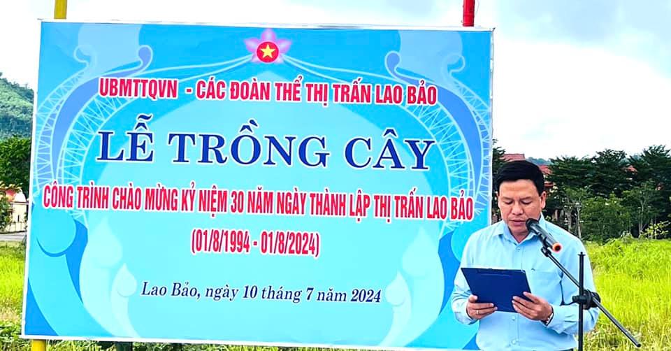 “30 BÔNG HOA” CHÀO MỪNG KỶ NIỆM 30 NĂM THÀNH LẬP THỊ TRẤN LAO BẢO (01/8/1994 - 01/8/2024)